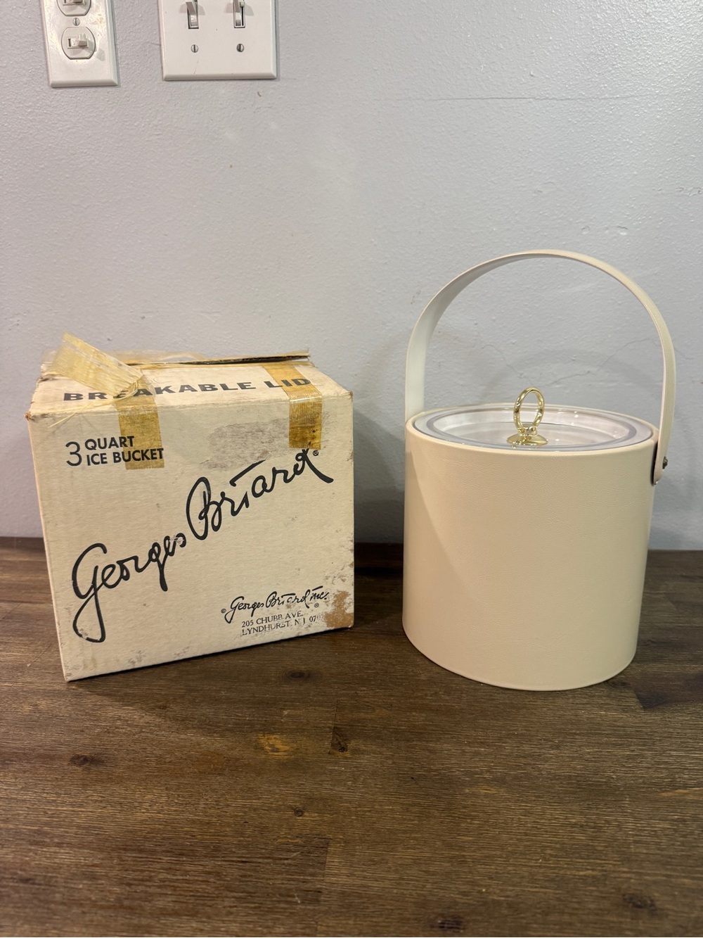 Vintage George Briard 3-Quart Ice Bucket in Cream with original box